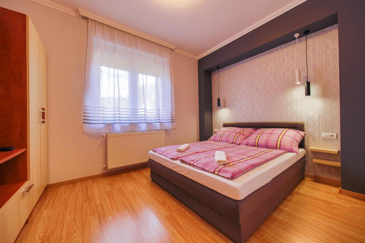 Kalvin Utcai Apartmanok Hajdúszoboszló Εξωτερικό φωτογραφία