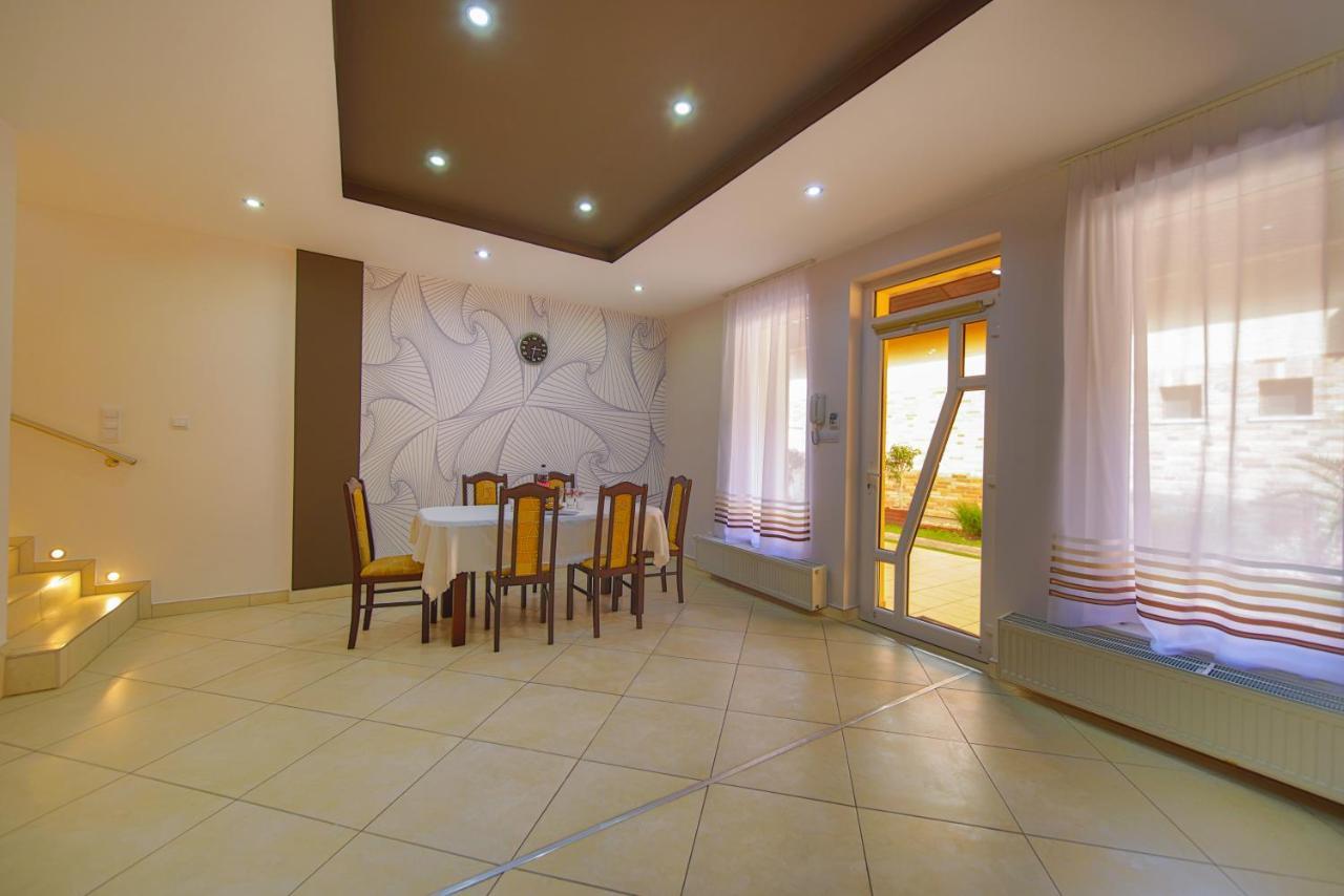 Kalvin Utcai Apartmanok Hajdúszoboszló Εξωτερικό φωτογραφία
