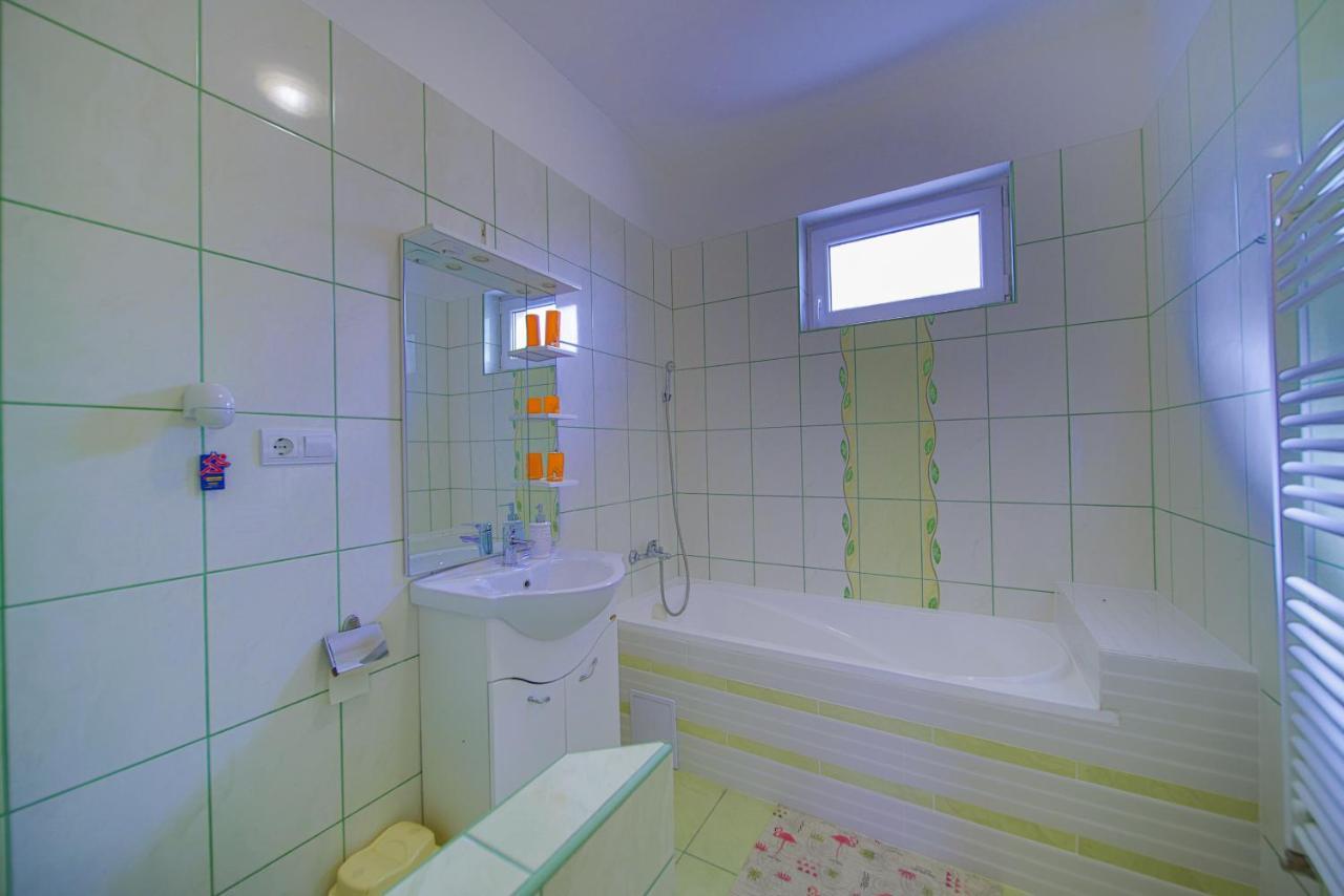 Kalvin Utcai Apartmanok Hajdúszoboszló Εξωτερικό φωτογραφία