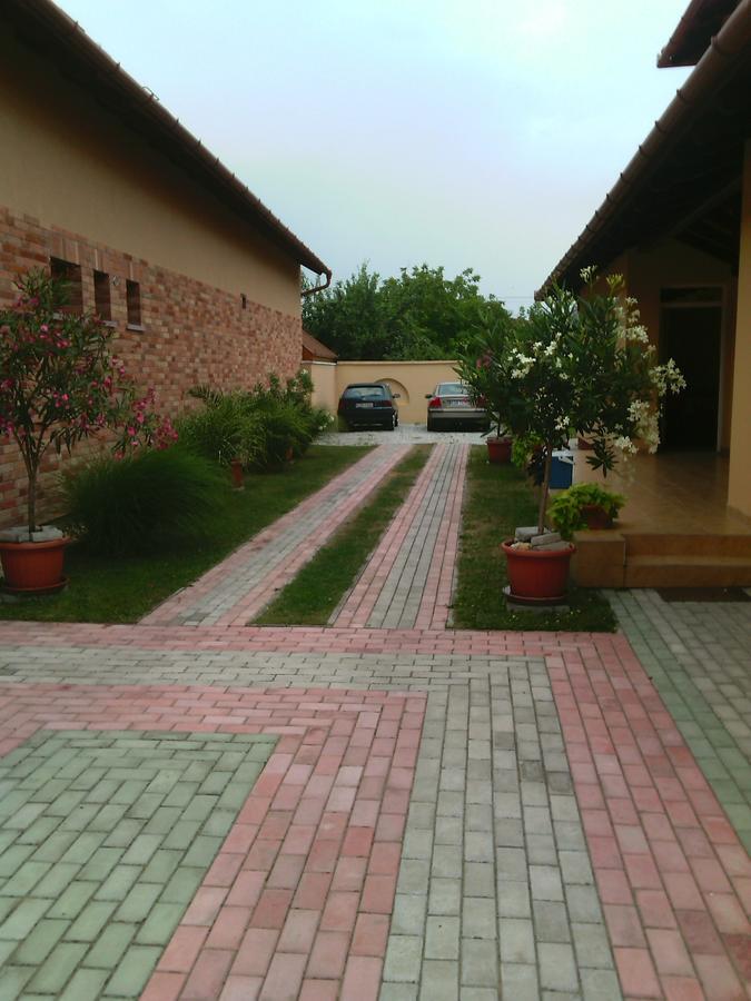 Kalvin Utcai Apartmanok Hajdúszoboszló Εξωτερικό φωτογραφία